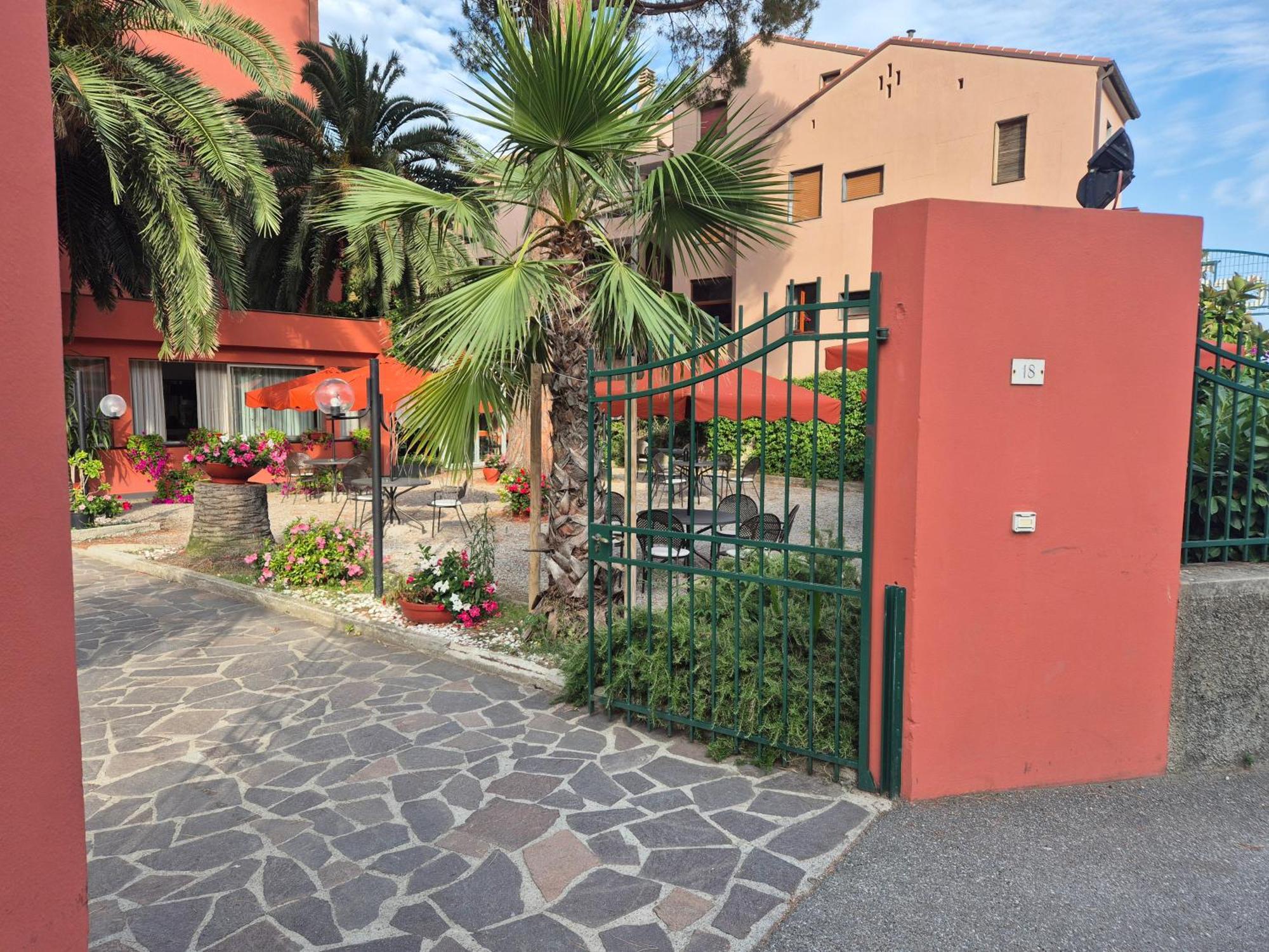 Deluxe 4 Bedrooms In Fegina Monterosso Monterosso al Mare Bagian luar foto